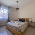 Mari House-close To The