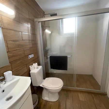 Mari House-close To The