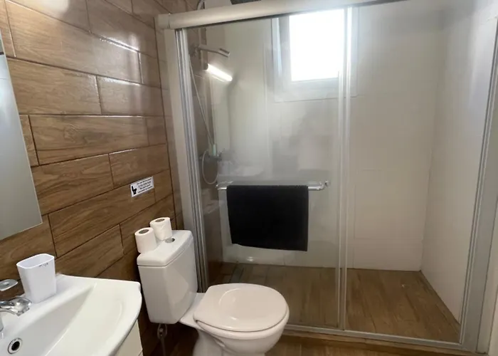 Mari House-close To The