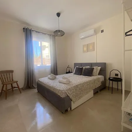 Mari House-close To The *